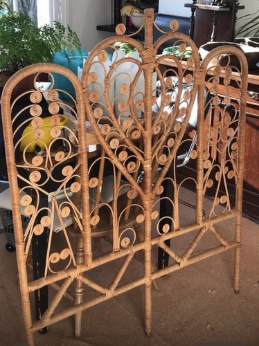Single vintage peacock rattan - peacock,