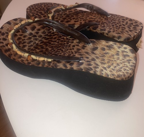 Avon womens leopard print - leopard,