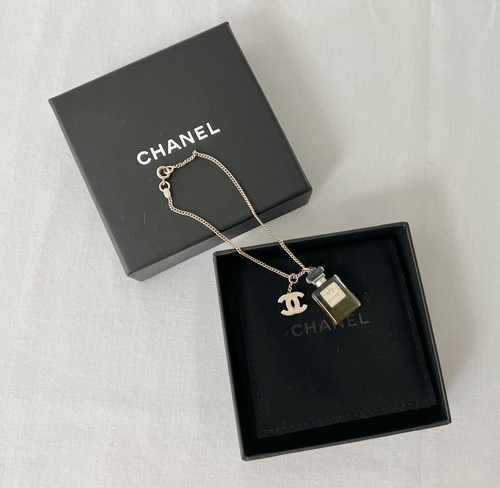 Chanel perfume bottle - chanel, no.5