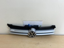 VW GOLF MK4 2003 FRONT BUMPER GRILL BLACK 1J0853655G 1J0853651H (BROKEN)