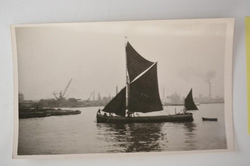 Thames sailing barge - sailing, dundonald