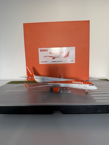 Easyjet airbus a321neo uzme - a321neo, g-uzme