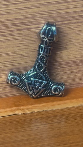 New thors hammer valknut - thors,