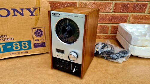 Sony solid state fm am - sony,