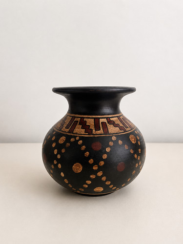 Vintage chulucanas peruvian - chulucanas,