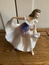 ROYAL DOULTON  A GYPSY DANCE HN2230 Excellent Condition - Corp 1958