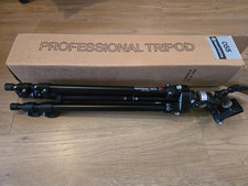 Manfrotto professional ART 055 tripod incl head and box. Heavy duty. Nice Cond!