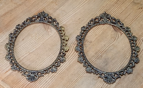 Pair white metal - pair, hanging