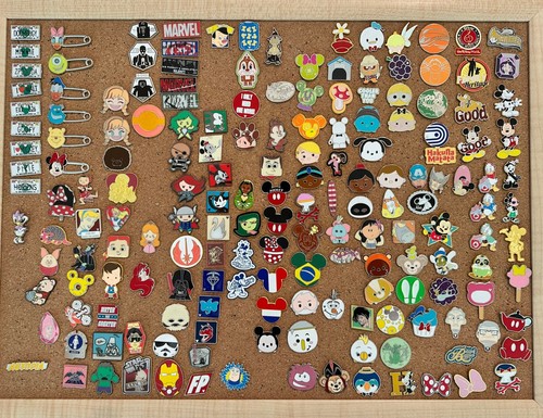 Disney trading pins - disney, multiple