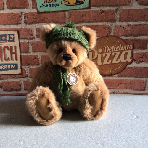 Gorgeous charlie bear but has - but,