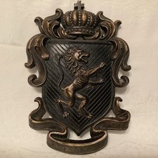 Shield Wall Plaque With Lion