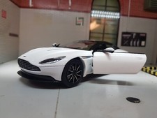 Aston Martin DB11 White 2017 Detailed Motormax 1:24 Scale Diecast Model Supercar