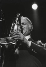 Dexter Gordon Blows The Tenor