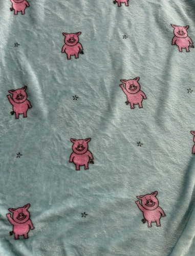 Percy pig fleece throw - &,