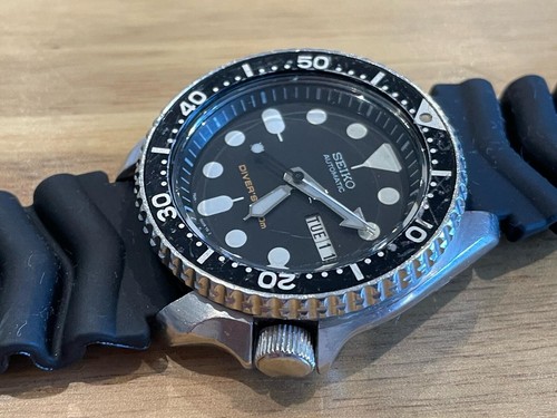 Seiko men black watch - men's,