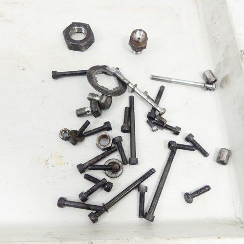 Yamaha 650 80 screws - 650, se
