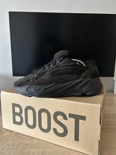 adidas Yeezy 700 V2 Vanta UK 9