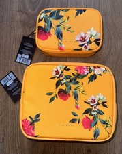 X2 Ted Baker Make Up/