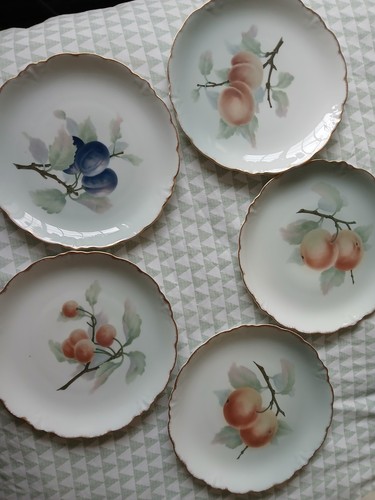 Royal copenhagen fruits five - ,