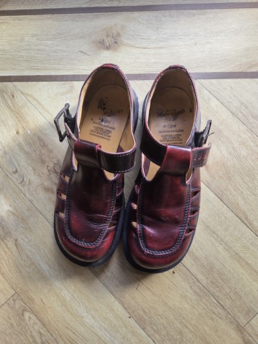 Burgundy dark red - red, martens