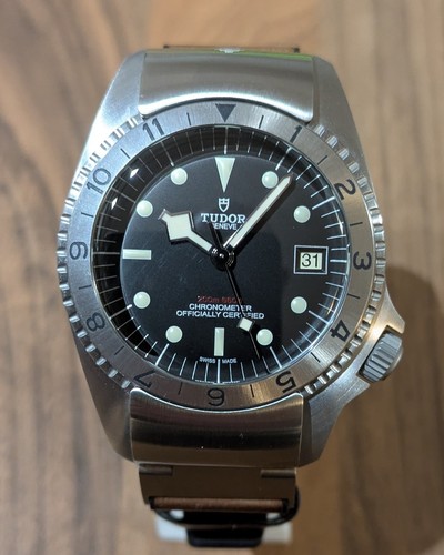 Tudor black bay p01 - tudor,