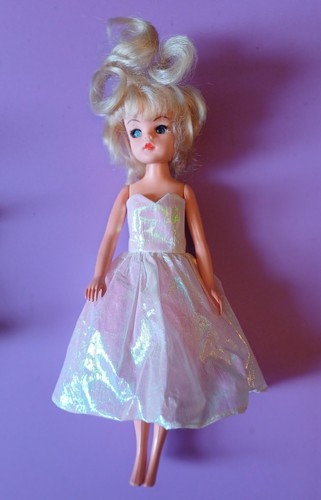 Vintage sindy doll cut style - &,