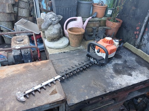 Stihl hs81r hedge - hedge, trimmer