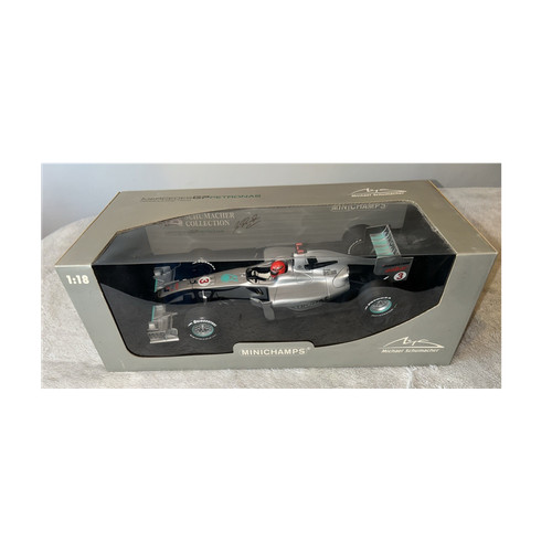 Minichamps mercedes gp - 1:18,