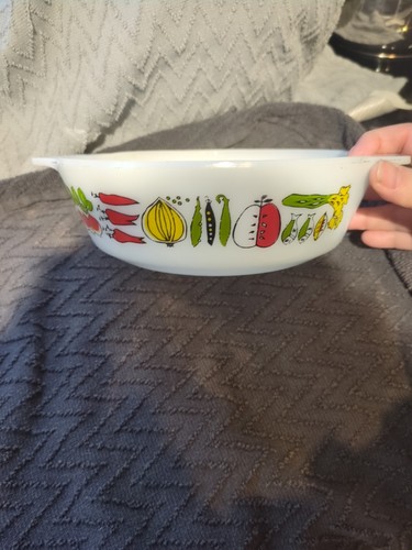 Pyrex casserole dish vintage - pyrex,