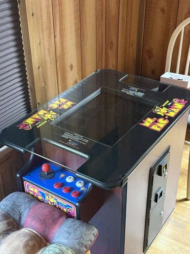 Pac man arcade machine - ms,
