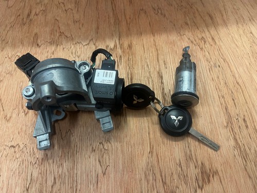 Mitsubishi colt 2010 lock - cz,