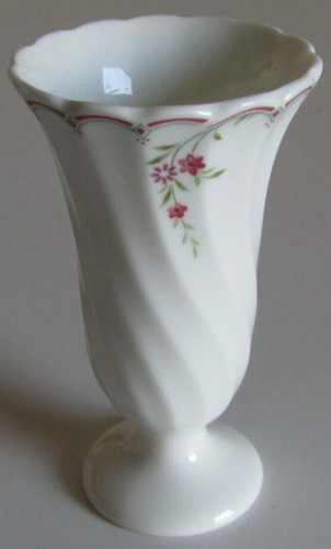 Wedgwood small ornamental - wedgwood,