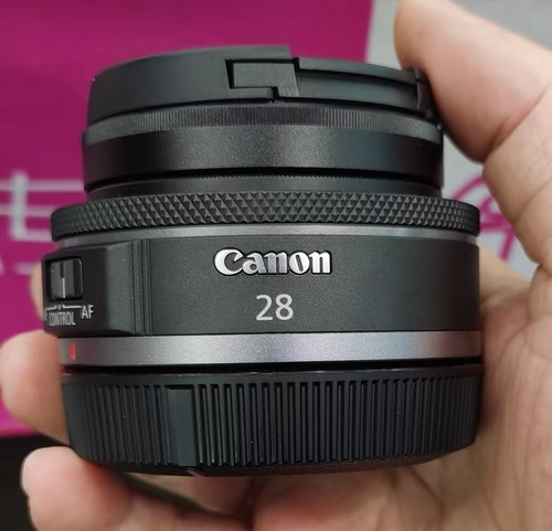 Canon 28mm 8 - stm, lens