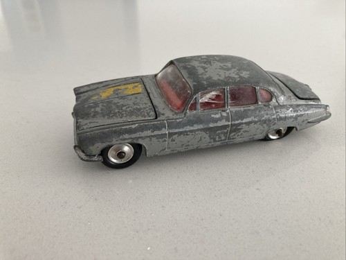 Corgi toys jaguar - toys, x