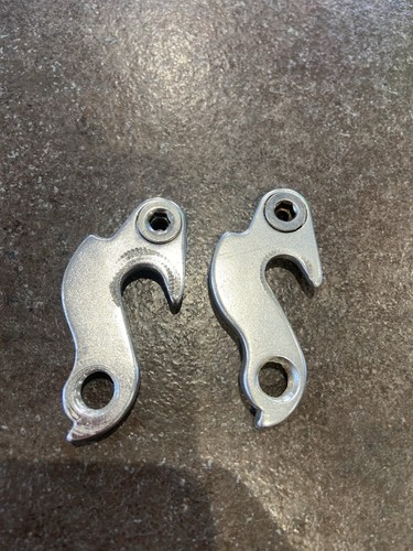 Used gear derailleur - 2, hanger