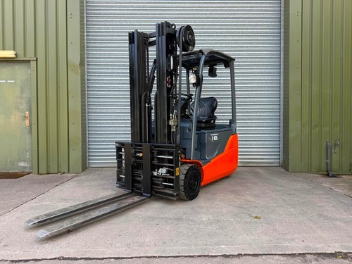 Forklift fork lift - forklift/fork, lift/forklift