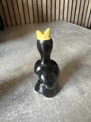 Vintage ceramic blackbird pie - vintage,