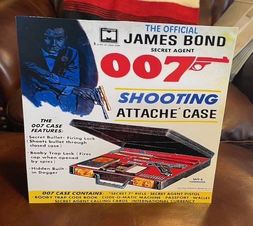 James bond 007 - james, reproduction