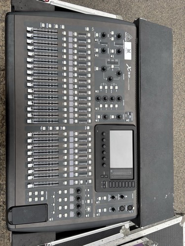 Behringer x32 3 - x32,