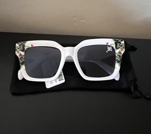 Hardy women self interest - women's,