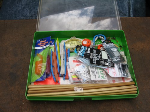 Plastic box full fishing - ,