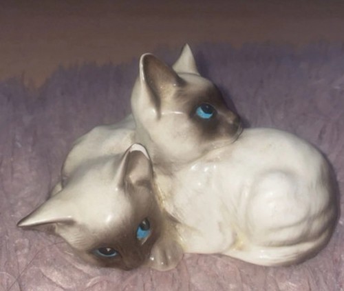 Pair royal doulton - of,
