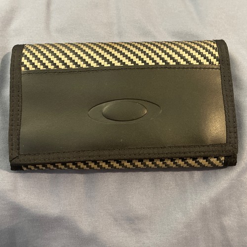 Vintage oakley 6x3 wallet - oakley, in.wallet