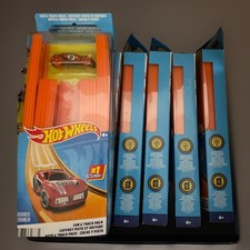 Hot Wheels Car & Track Pack