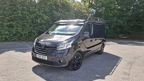 Black renault trafic - renault,