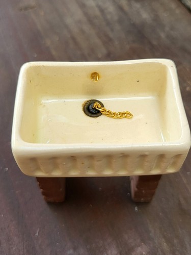 Minature porcelain butler sink