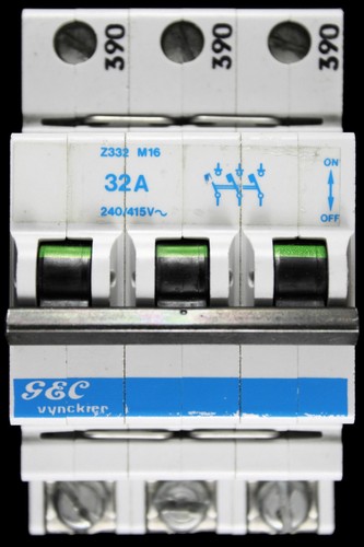 Gec vynckier amp type m16 - 32,
