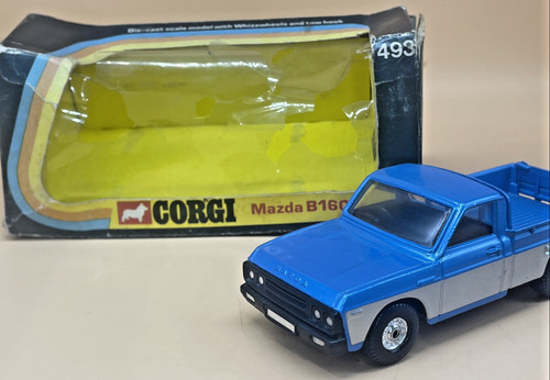 Corgi toys 493 mazda - toys,