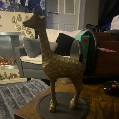 Gold black metal giraffe - gold/black,
