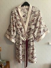 LOVELY TED BAKER. CREAM FLORAL NIGHTDRESS AND GOWN SIZE 10